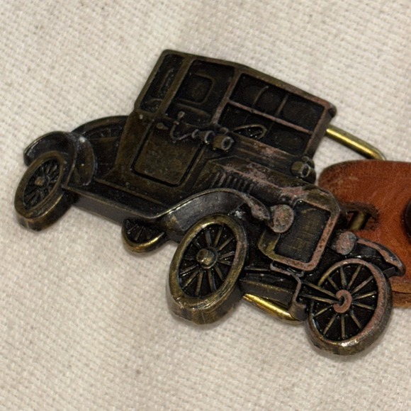 Vintage Mens Brown Leather Belt with Ford Model T Bronze Buckle Sz44 - Picture 11 of 12